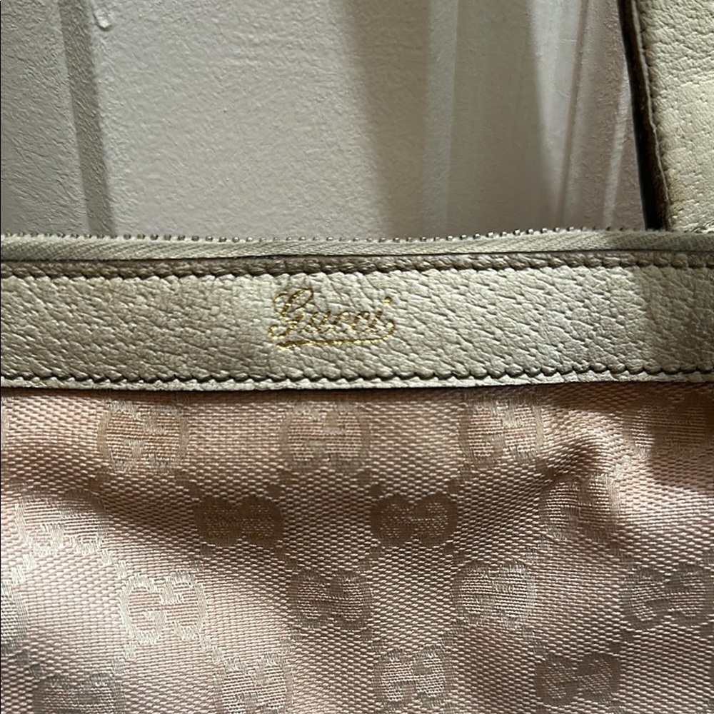 Gucci Pink Canvas gold hardware medium handbag - Picture 3 of 7